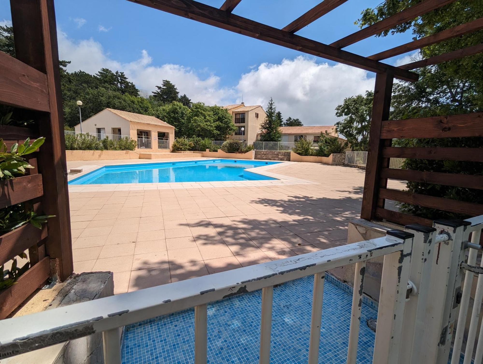 Evasion Au Calme - Maison Cosy Avec Piscine Et Tennis Saint-Vallier-de-Thiey Kültér fotó